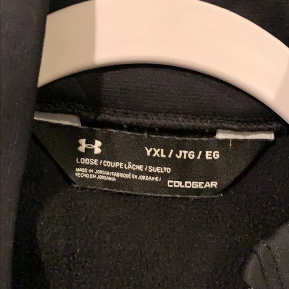 Under Armour Youth XL quarter zip black jacket.​​​​​​​​​​​​​​​​​​​​​